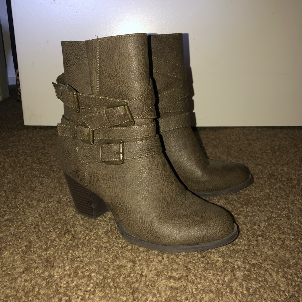 JustFab Olive Green Heeled Above Ankle Booties!